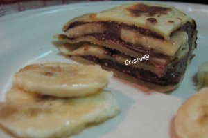 Clatite cu budinca de ciocolata si banane