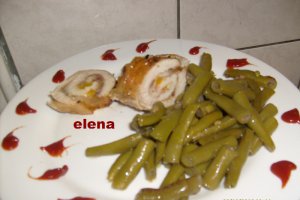 rulada de pui cu garnitura de fasole verde
