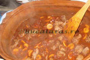 Gulas de vita cu galusti