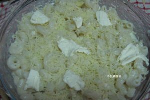 Paste cu branza si cascaval  la cuptor