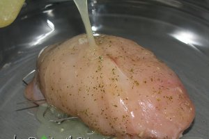 Pui umplut cu midii si sos de lamaie