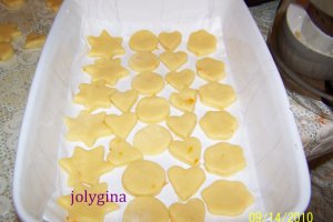 Biscuiti pentru cafea cu coaja de portocale