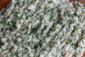 Chisatura sau pasta de slanina, ceapa si patrunjel