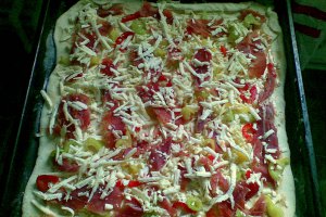 Pizza cu blat fara drojdie