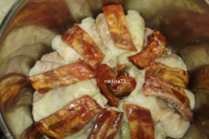 Sarmale din varza proaspata cu carne ,ciuperci si costita afumata