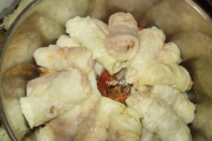 Sarmale din varza proaspata cu carne ,ciuperci si costita afumata