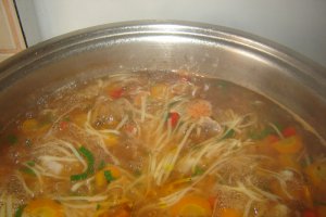 Ciorba de puiut de la tara