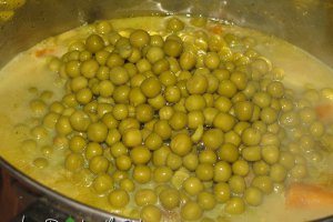 Curry cu cartofi si mazare
