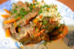 Vitel cu morcovi sub capac
