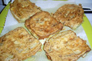 Pachetele de vinete cu sunca si cascaval