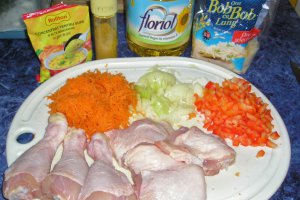 Pulpe de pui cu pilaf de orez