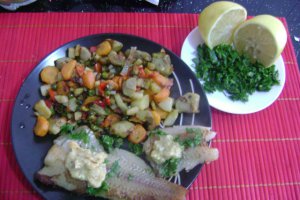 File de peste cu legume in unt