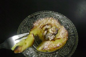 Gutui coapte cu nuci aromate