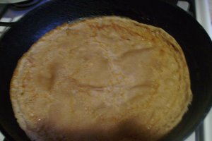 Clatite ciocolatoase cu branza