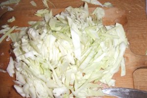 Varza calita cu carnita de la borcan