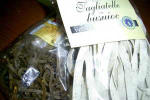 Tagliatelle cu busuioc si pastrama