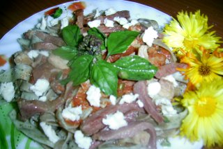 Tagliatelle cu busuioc si pastrama