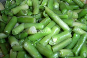 Pui cu fasole verde si sos de smantana