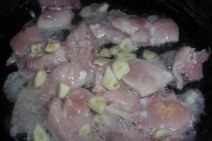 Bacon crud tras în tigaie