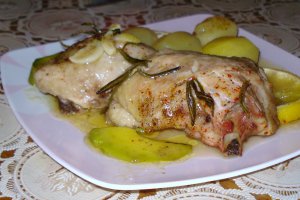 Pui cu rozmarin,avocado si usturoi