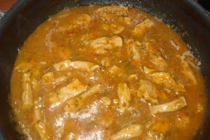 Sote  de curcan si sos de ciuperci cu pilaf si piure