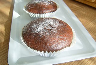 Briose negricioase cu cocos si budinca