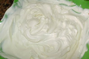 Mamaliguta cu branza de vaca ,smantana si cascaval