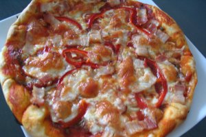 Pizza  pufoasa si aromata