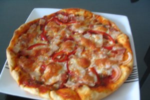 Pizza  pufoasa si aromata