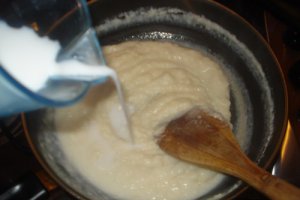 Ciulama cu ciuperci si mamaliguta