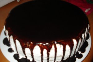 TORT CU CREMA DE CIOCOLATA, ROM SI TRUFE