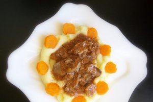 Ficatei de pui cu sos de ciuperci