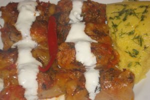 Sarmalute cu carne de porc si cu mamaliguta