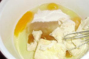 Napolitane cu crema caramel