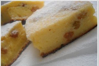 Prajitura cu branza si stafide