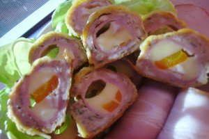 Rulouri "imbracate"