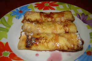 Clatite cu urda la cuptor