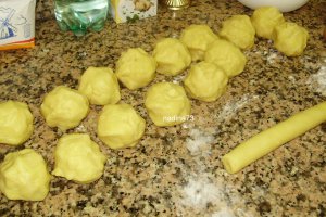 Cornulete fragede cu nuca
