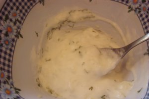 Scrumbie la cuptor cu sos de iaurt