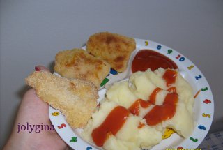 File de pangasius pane la cuptor cu piure si sos de rosii