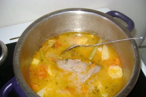 Ciorbica de legume cu carne de vita