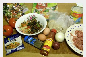 Nasi Goreng sau reteta indoneziana de orez calit cu carne, legume si oua