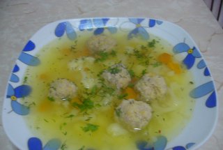 Ciorba de perisoare cu conopida