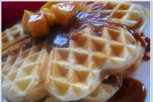 Waffe cu pere caramelizate
