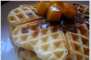 Waffe cu pere caramelizate