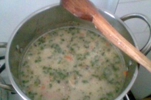 Ciorba taraneasca de pui cu smantana