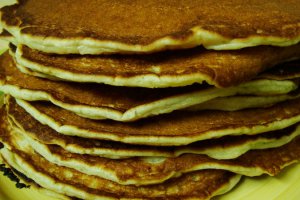 Pancakes cu sos de vanilie