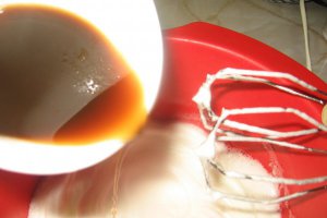 Prajitura cu blat de cafea si crema de nuca de cocos
