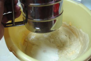 Prajitura cu blat de cafea si crema de nuca de cocos