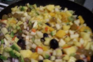 Muschi de porc cu baby ananas umplut cu fructe